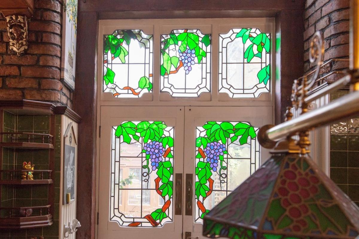 Victorian Elegance At Kingscliffe, Sleeps 17, Manchester